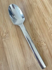 World Tableware 97 18/8 Stainless PORTO? Pattern PLACE SOUP SPOON 7 1/8"