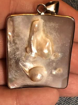Neu ohne Etikett Eiche natürliche SouthSea Mabe Multi-Blister Perle gefasst in 925 Anhänger fast 12g
