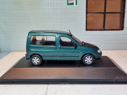 1:43 Citroen Berlingo M49 Model Multispace Van Green 1999 IXO Diecast Scale Car - 第 8/11 張圖片