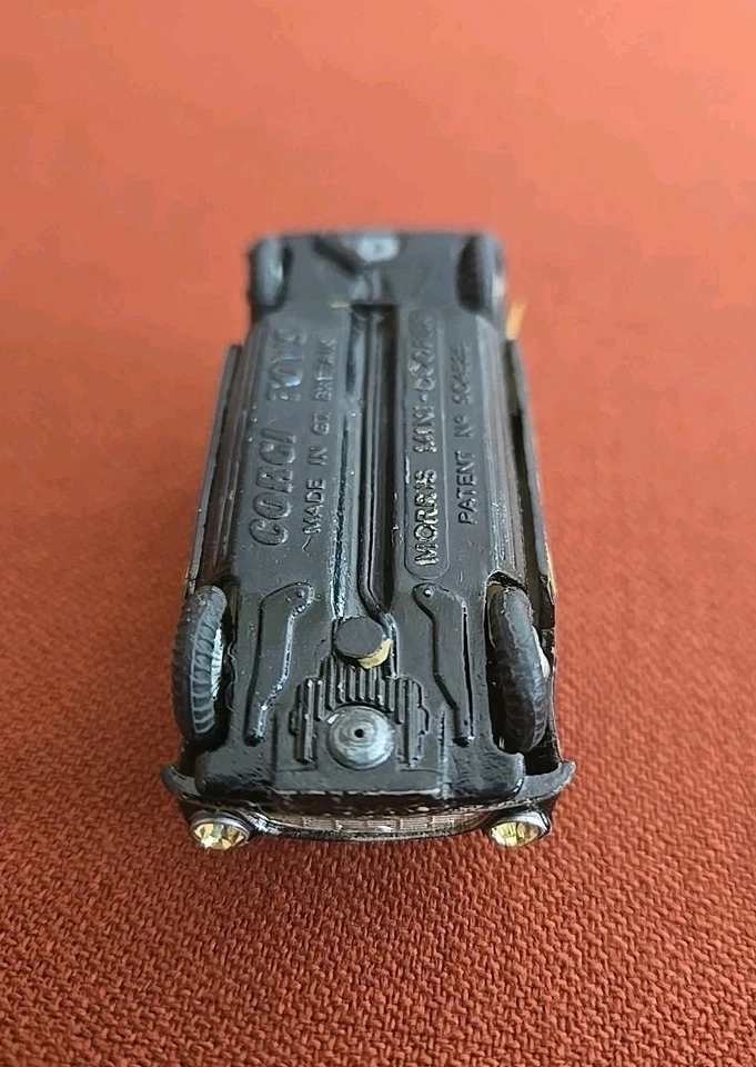  Corgi Toys 249 - MORRIS MINI COOPER with DELUXE WICKERWORK -  Diecast Excellent - Image 3 of 4