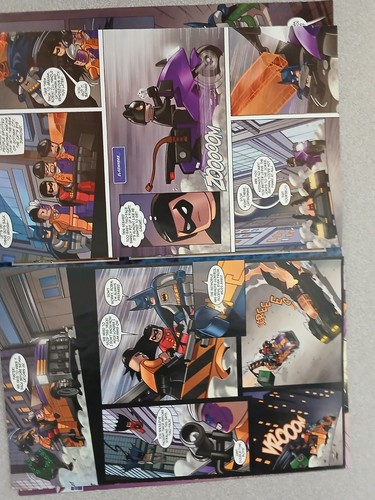 Super Heros Lego DC Universe 2012 Comic Book - Picture 2 of 4