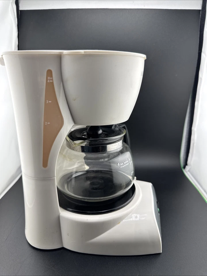 Cafetera Mr. Coffee DR4 4 tazas jarra de vidrio tope de goteo blanca probada funciona📦 Foto 4 de 4