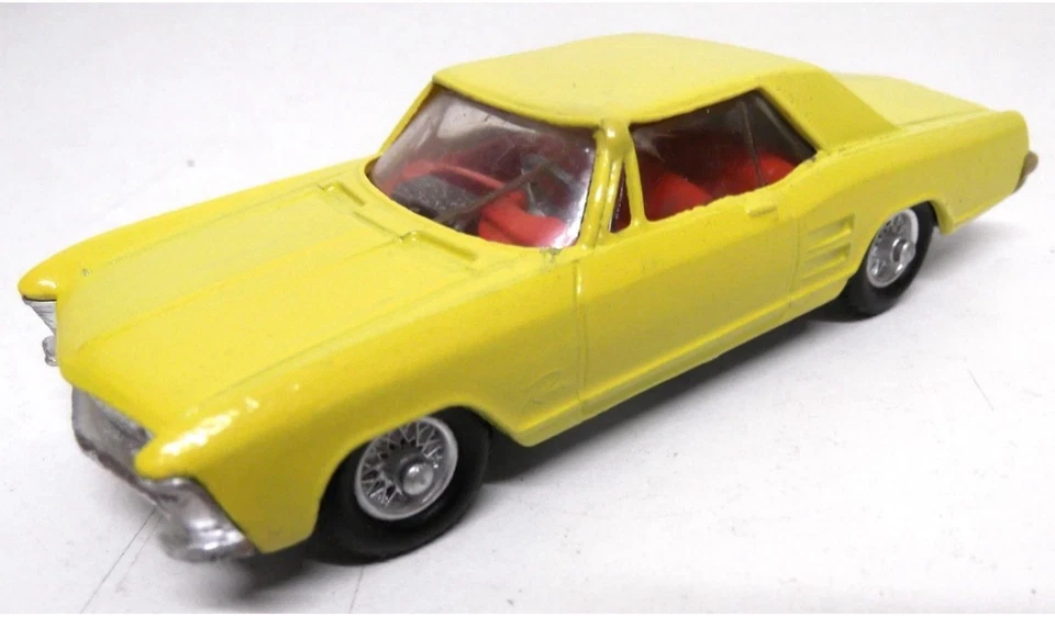 COCHE MODELO CORGI 245 BUICK RIVIERA. Foto 2 de 4