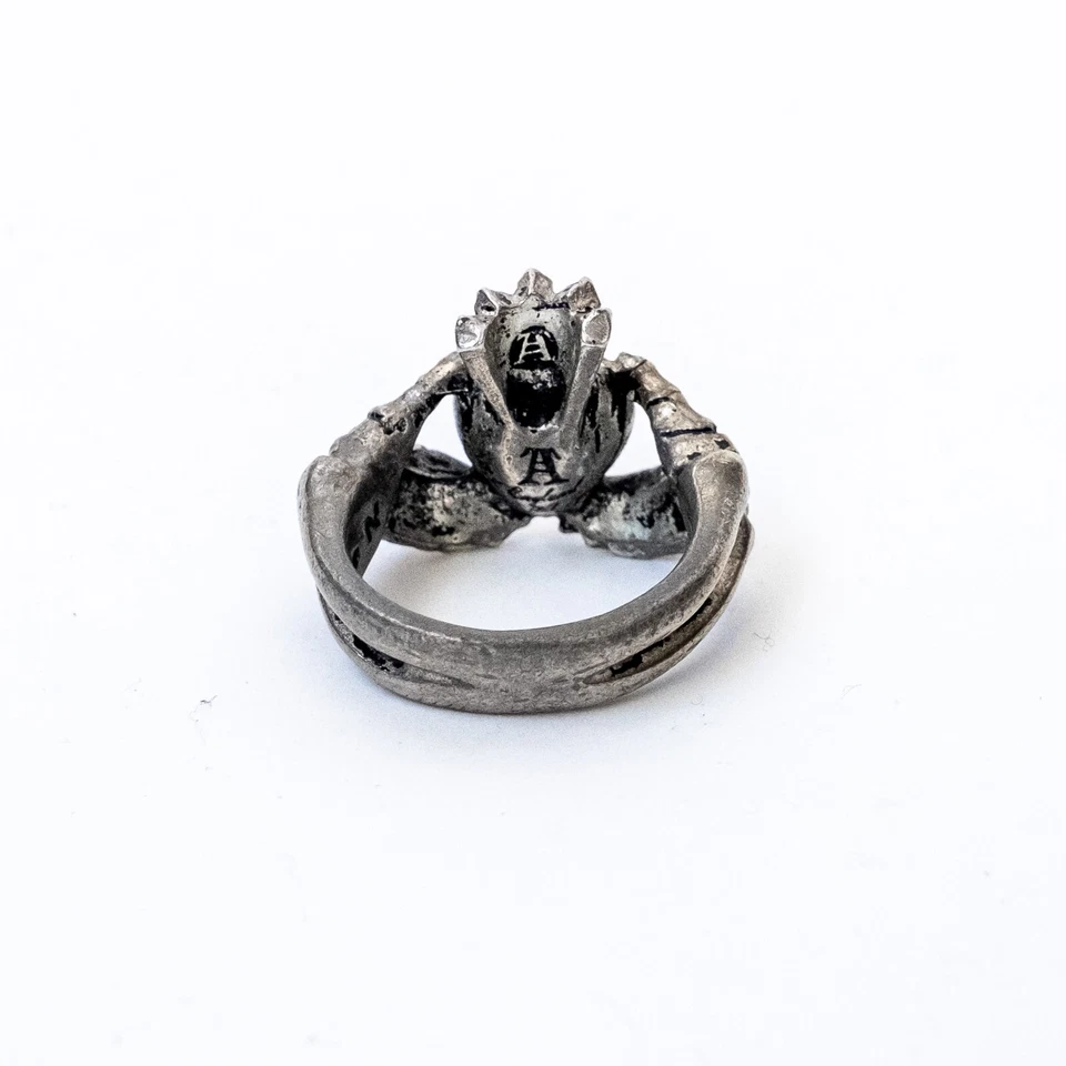 Anillo de cristal corazón rojo manos esqueleto claddagh gótico alquimia de noche 2016 Foto 3 de 4