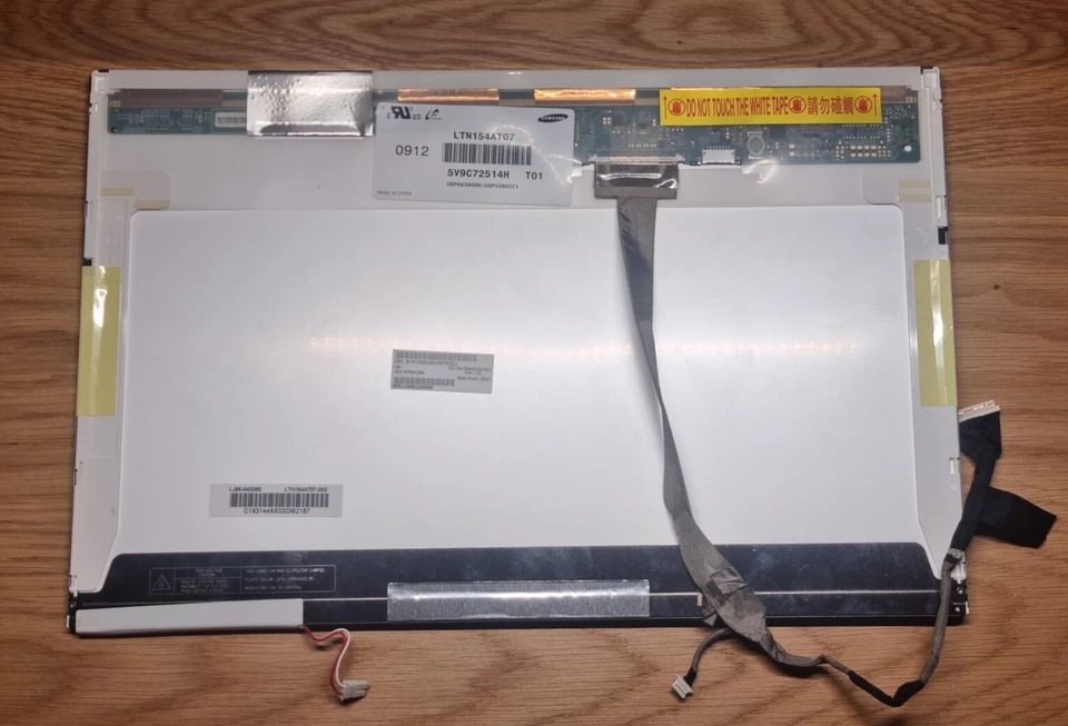 LTN154AT07 15.4" LCD Screen for Toshiba - A200 A205 A210 A215 A300 L300 A300D - Image 2 of 4