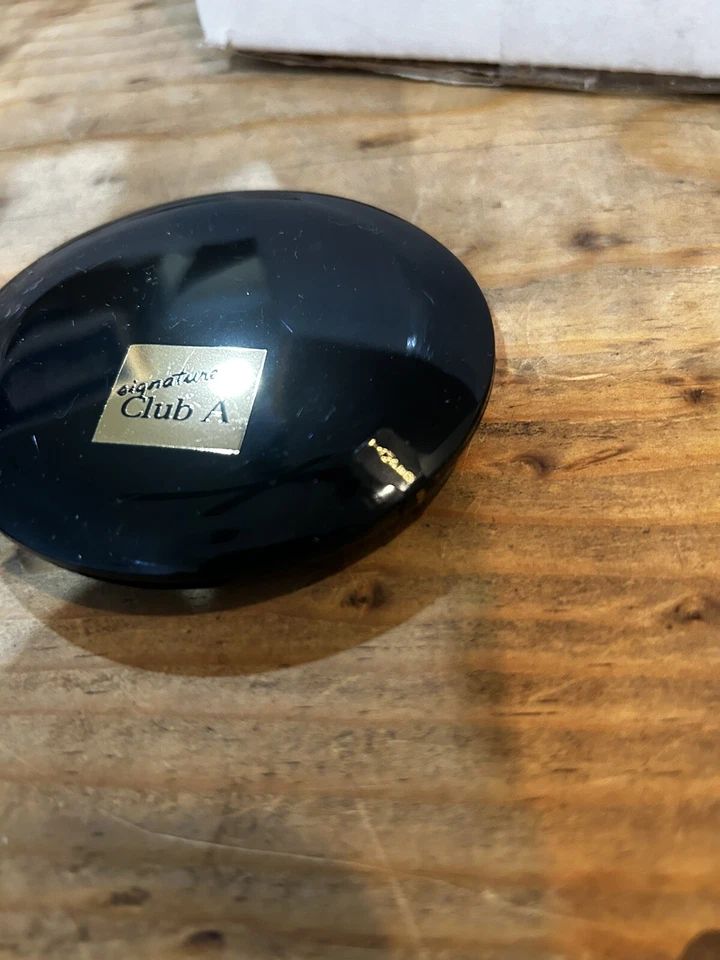 SIGNATURE CLUB A Lightning Strikes Optical Illusion Surface Smoothing Eyeshadow - Image 2 of 3