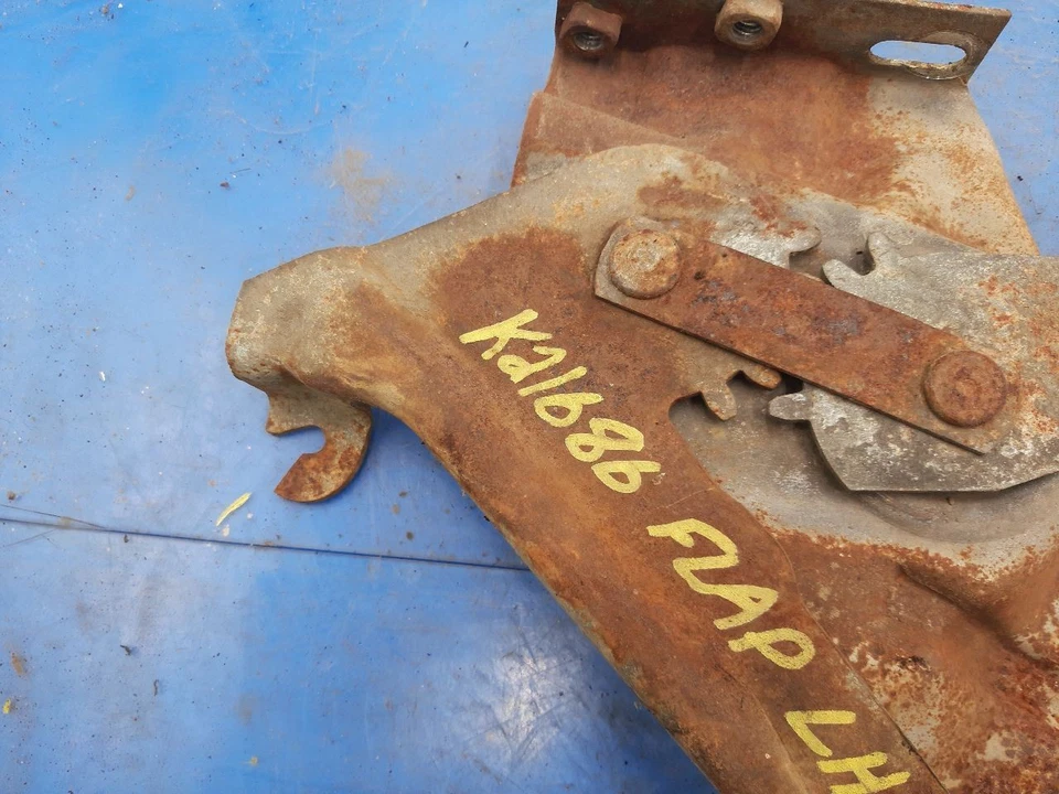 司机左罩铰链适用于 1958 年 BISCAYNE 828836 — 第 3/4 张图片