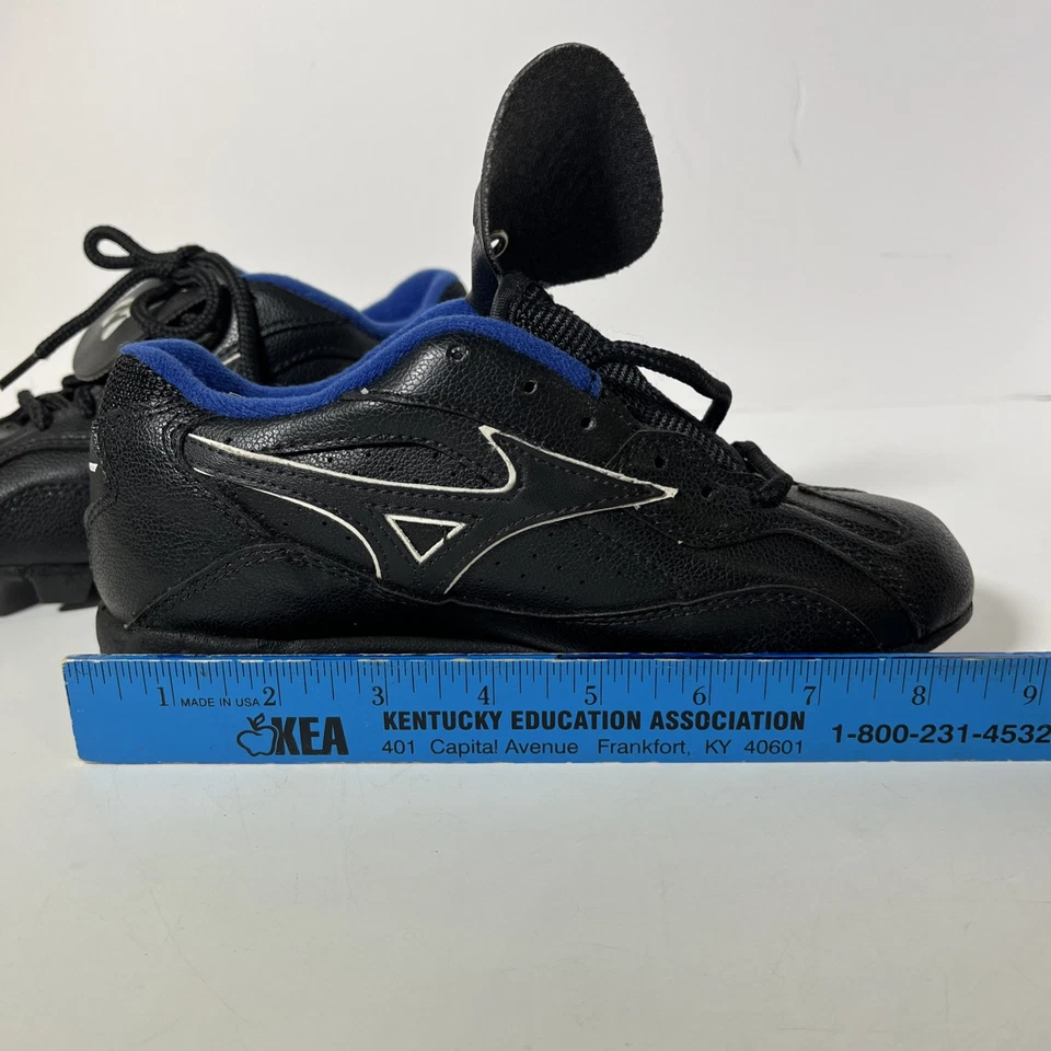 Kids Mizuno Classic 12 Spike Low Black/White Soccer/Baseball Size W5 FS36LBK - Image 3 of 4