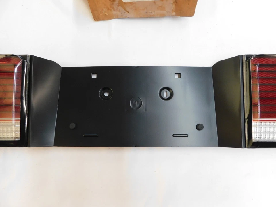 NOS OEM Ford 1988 1989 Lincoln Continental Tail Light Lamp Reflector Lens Panel - Image 3 of 4