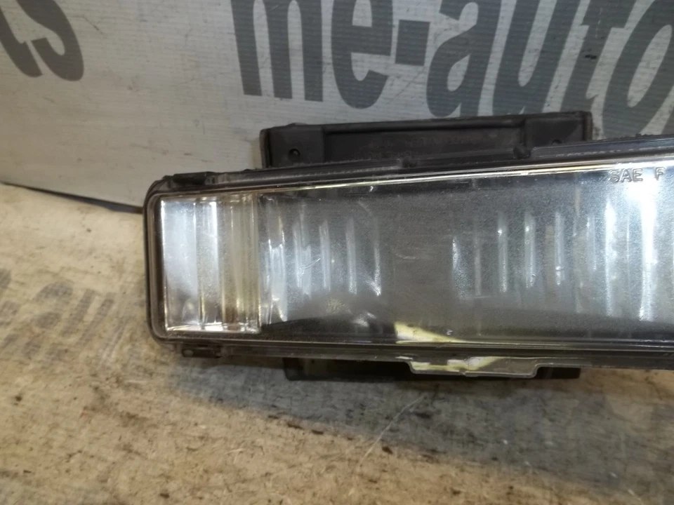 1996-2002 Cadillac Eldorado Right Passenger Front Fog Light Lamp w/ Bracket OEM - Image 4 of 4