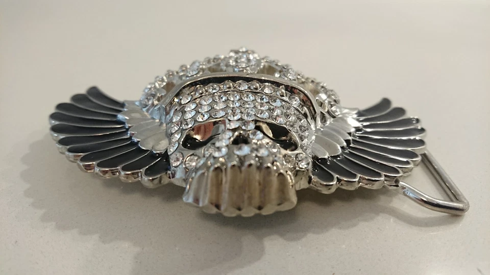 FIBBIA TESCHIO UNISEX PER CINTURA ARGENTO METALLO CROMATO CON STRASS METAL GOTH - Immagine 3 di 4