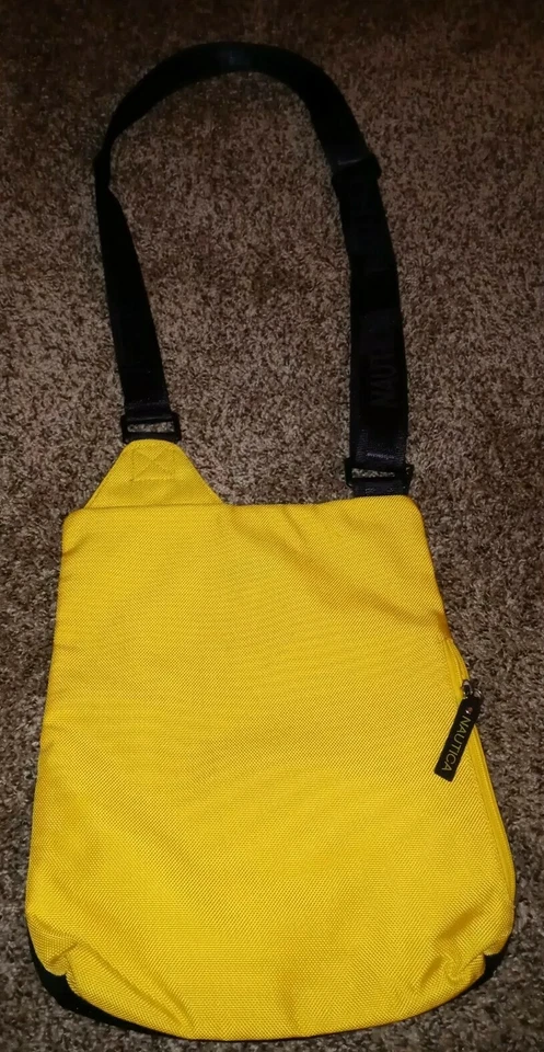 NWOT VINTAGE NAUTICA  90's UNISEX MESSENGER CROSSBODY BAG  - Image 3 of 4