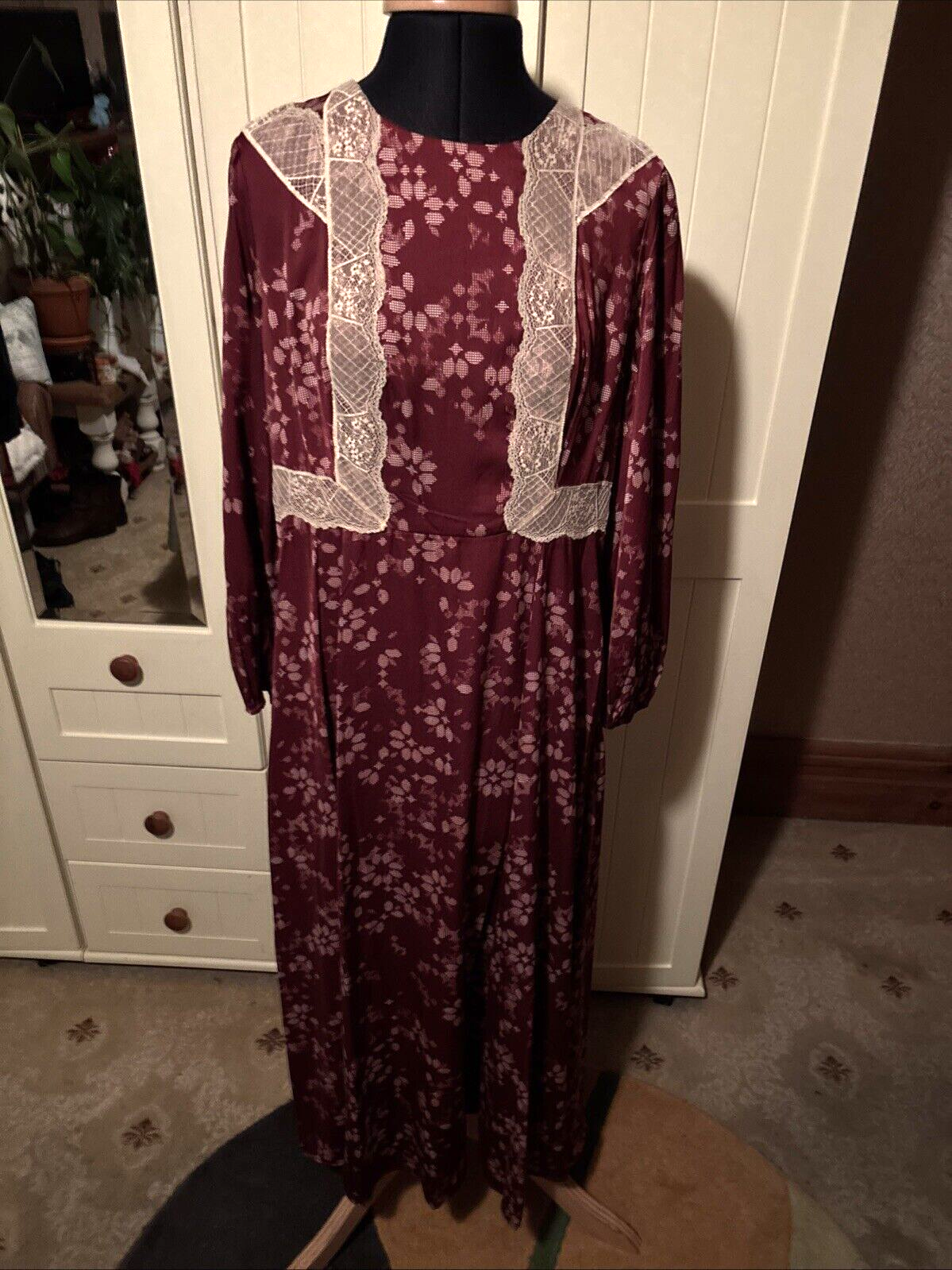 Picture 1 of 12