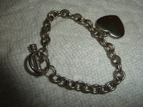 SILVER TONE LINK CHARM BRACELET W HEART CHARM 7'' L BRACELET #27/7 F