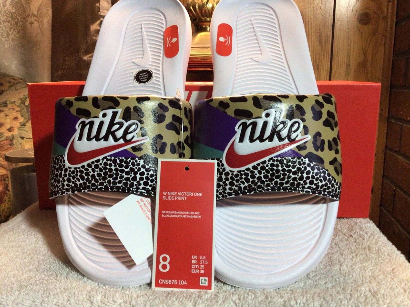 Slides donna Nike Victori One stampa CN9676 104 taglia 8