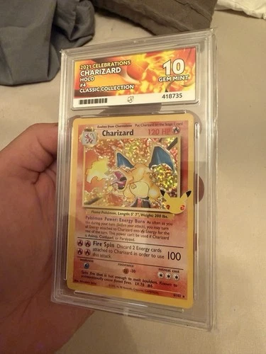 Pokémon TCG Charizard Holo Card 4/102 Celebrations 25th Anniversary Ace GM 10