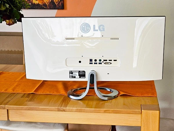 LG Flatron 29EA93-P 29" IPS Monitor Widescreen (Auflösung 2560x1080) (2ter) - Bild 3 von 4