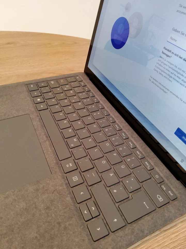 Microsoft Surface Laptop 3 13,5" 256GB SSD Intel Core i5 10. Gen 3,70GHz WIN 11 - Bild 2 von 4