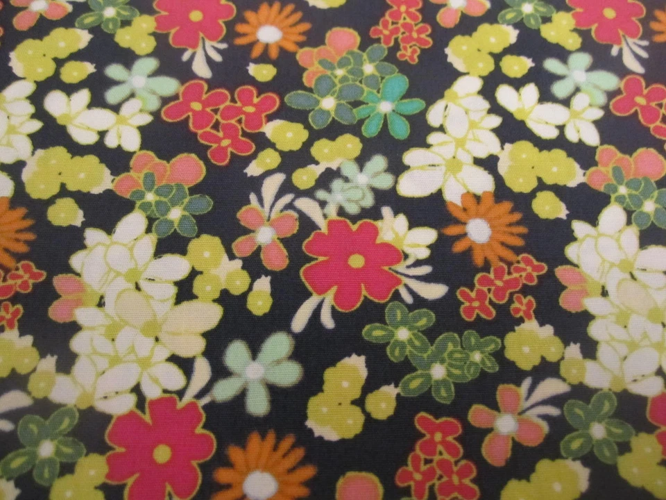 Tela de algodón Carnaby Galería de arte Pat Bravo Retro Brillante Flower Power BTYx 44 Foto 4 de 4