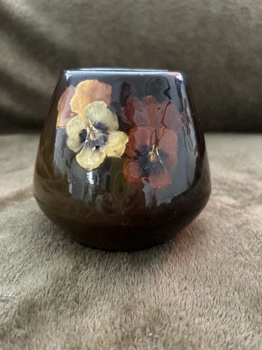 Vintage Circa 1900’s Louwelsa Marked Weller  Art Pottery With Pansy Flower Vase