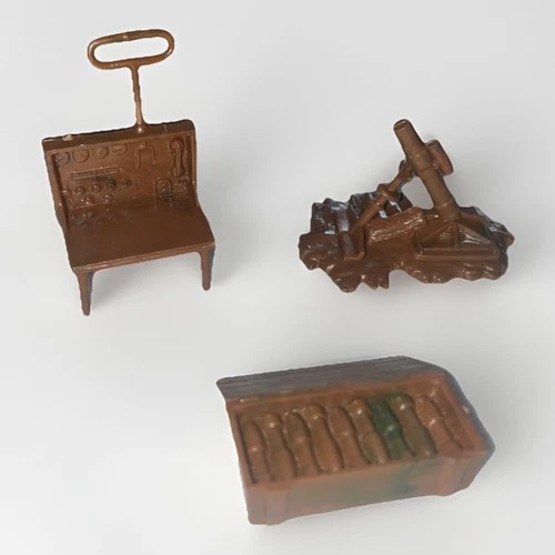 MARX PLAYSET VINTAGE BATTLEGROUND HARD PLASTIC ACCESSORIES