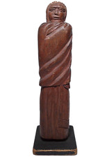 EARLY 20TH C NAT AMERICAN ANTIQUE MAHOGANY WD CARVING, FIGURE WRAPPED in BLANKET
