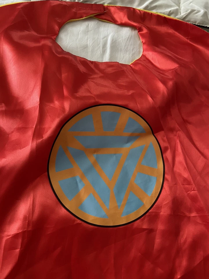 3 Boys Girls Capes & Costumes Dress Up RED CAPE/BLACK CAPE/BLUE CAPE 26 W 20 L - Image 3 of 4