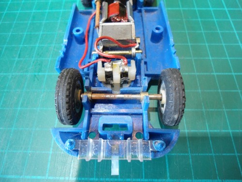 Scalextric 1:32 C57 1960s Triang Blue Aston Martin Slot Car In Original Box - Picture 6 of 23