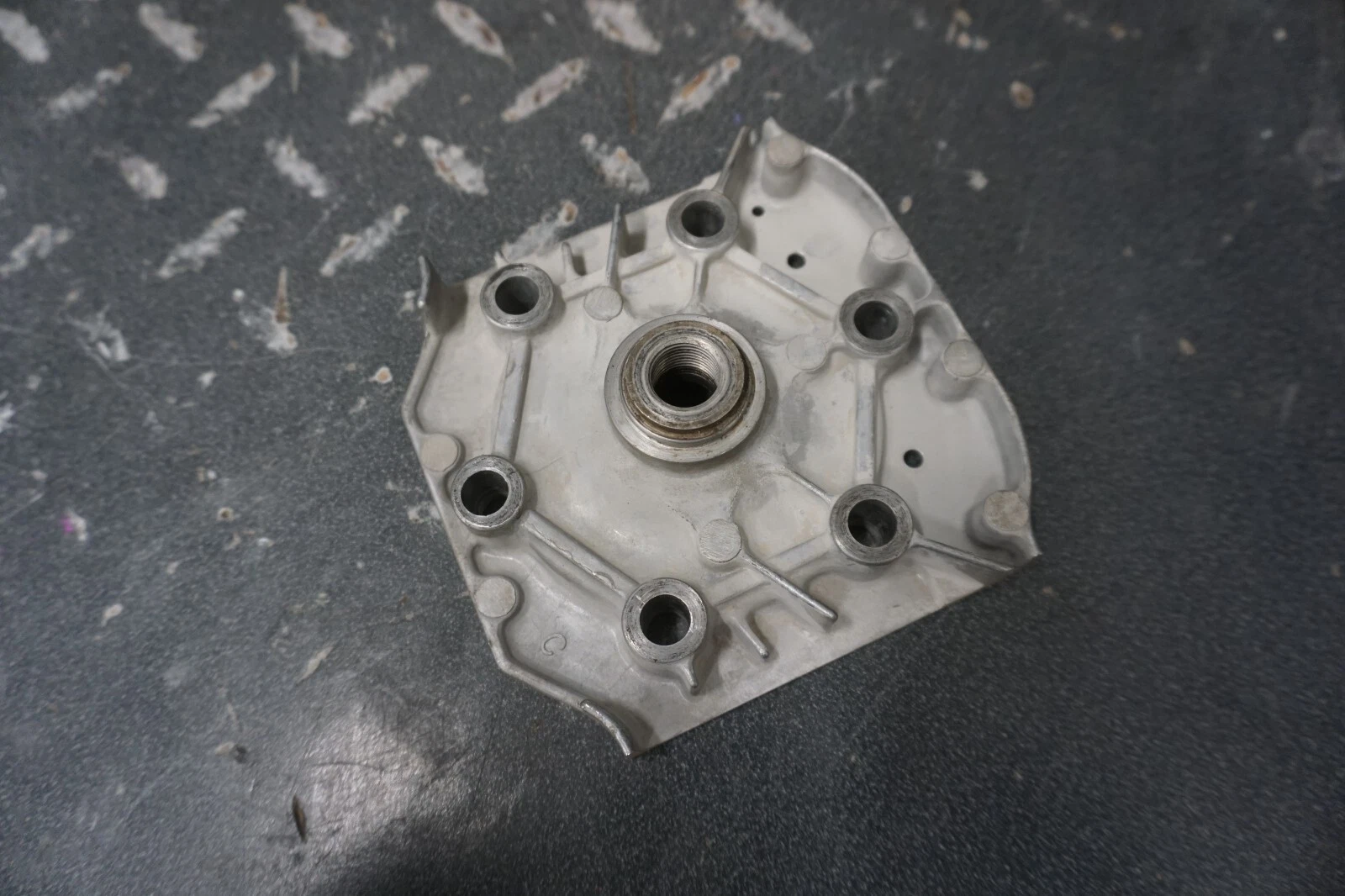 1994-1996 Polaris OEM Center Cylinder Head XCR XLT SKS Euro RMK SP LT