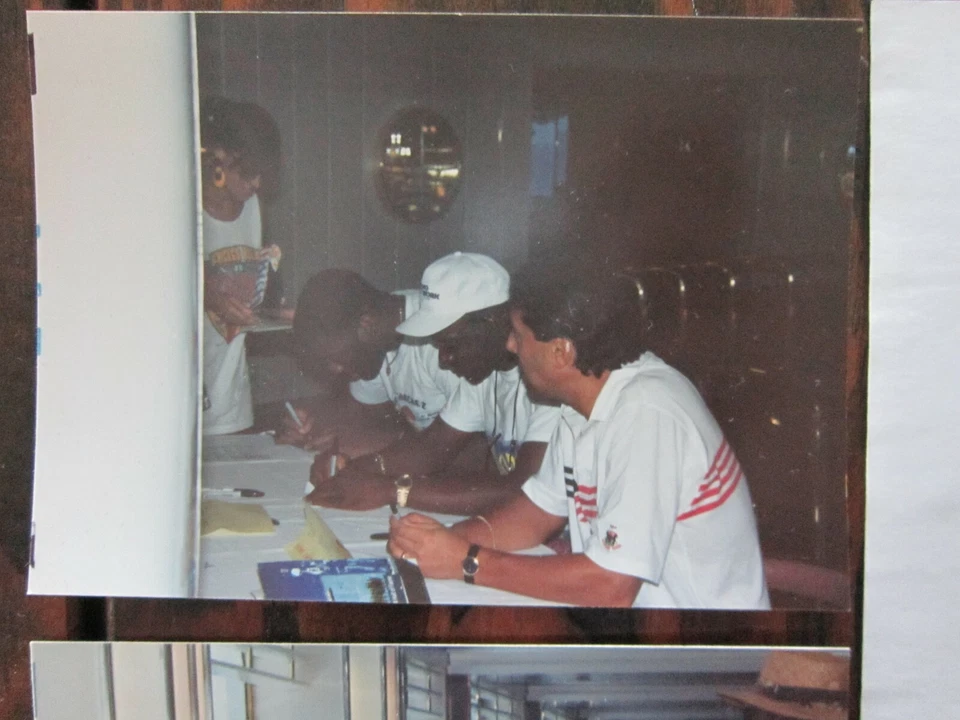 JIM VALVANO Autograph 1991 NC STATE Wolfpack SIGNED 30 Autos BASKETBALL Cruise - Image 4 of 4