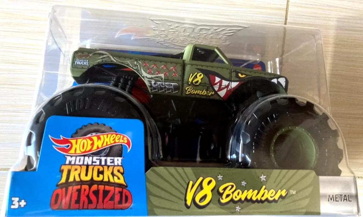 Hot Wheels MONSTER TRUCKS 1:24 scale V8 BOMBER!!!