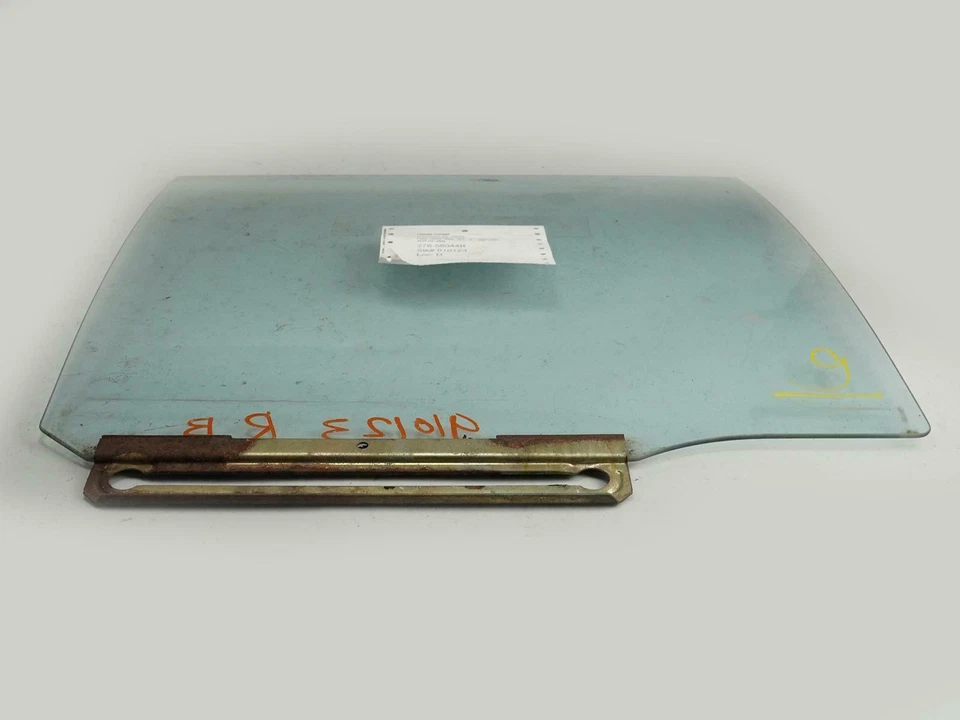 1987 - 1989 Mazda 323 Glass Window Door Rear Passenger Right Side Rh Oem - Imagem 2 de 4