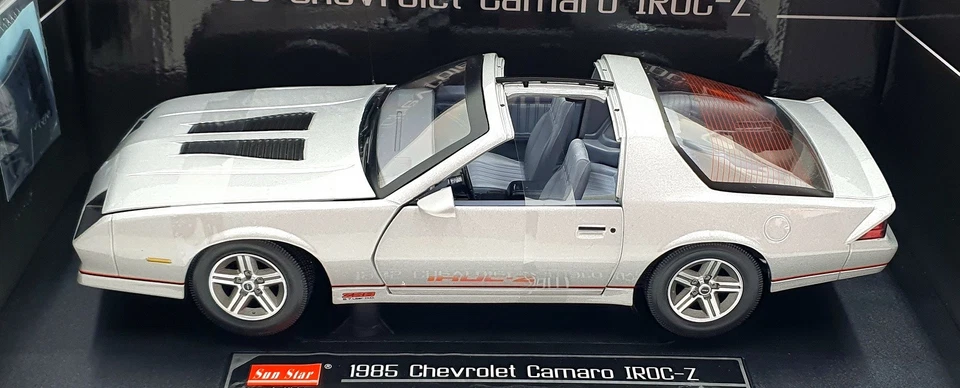 Sun Star 1/18 Scale Diecast 1947 - 1985 Chevrolet Camaro IROC-Z - Silver - Image 4 of 4