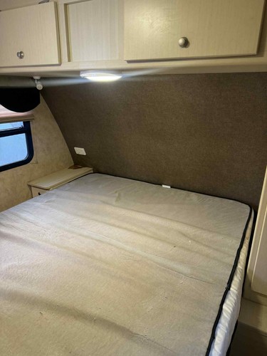 2015 Winnebago bunk beds Stat write off with ensuite/solar, suit onsite van or g - Picture 11 of 24