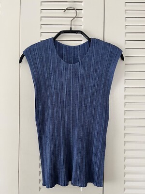 ISSEY MIYAKE Pleats Please Sleeveless Top Indigo Blue Size 3 ISSEY MIYAKE Pleats Please Sleeveless Top Indigo Blue Size 3