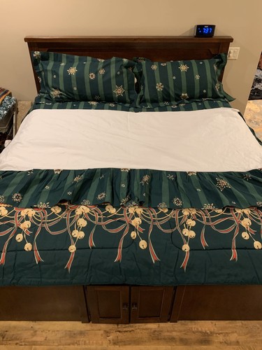 Vintage King Comforter Pillow Shams Bed Skirt Holiday Christmas Bedroom 4 Piece - Picture 2 of 8