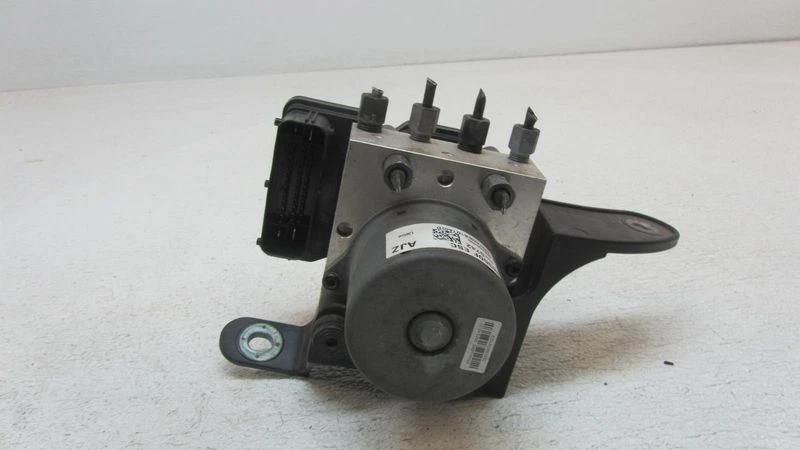 Bomba actuadora de freno antibloqueo ABS Chevrolet Spark 2013-2015 OEM Foto 3 de 3