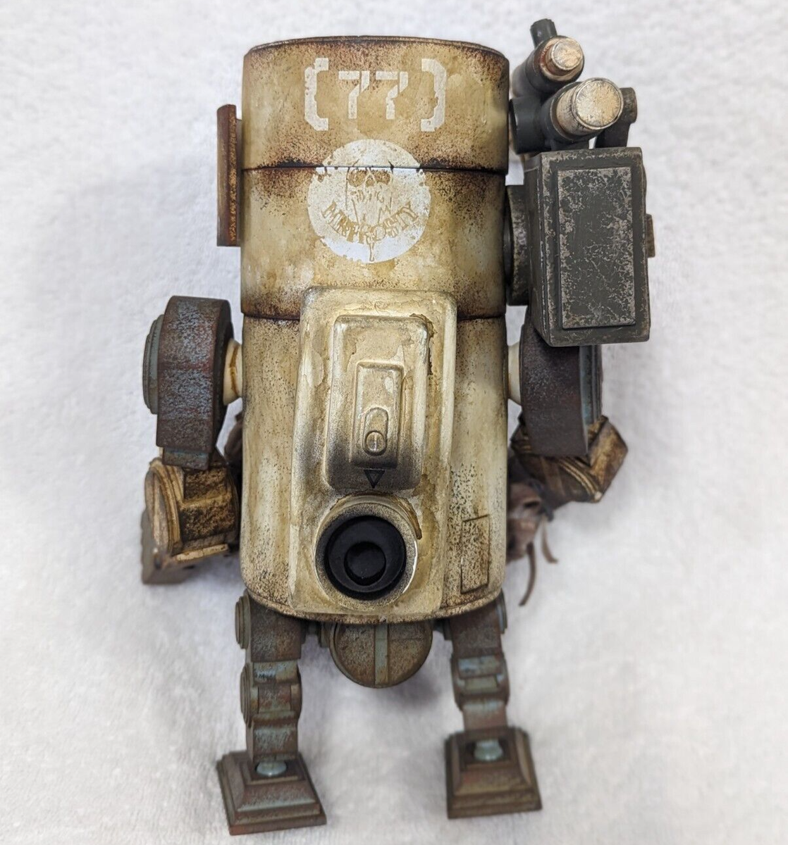 World War Robots Ashley Wood Large MARTIN 1:12 Mr. FROSTY World War Robots Ashley Wood Large MARTIN 1:12 Mr. FROSTY
