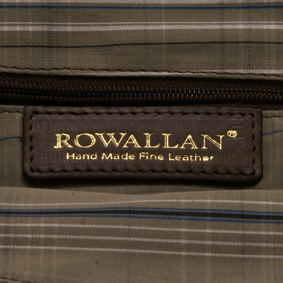 Rowallan - Khaki Canvas Travel Holdall with Leather Trim and Shoulder Strap - Image 3 of 4
