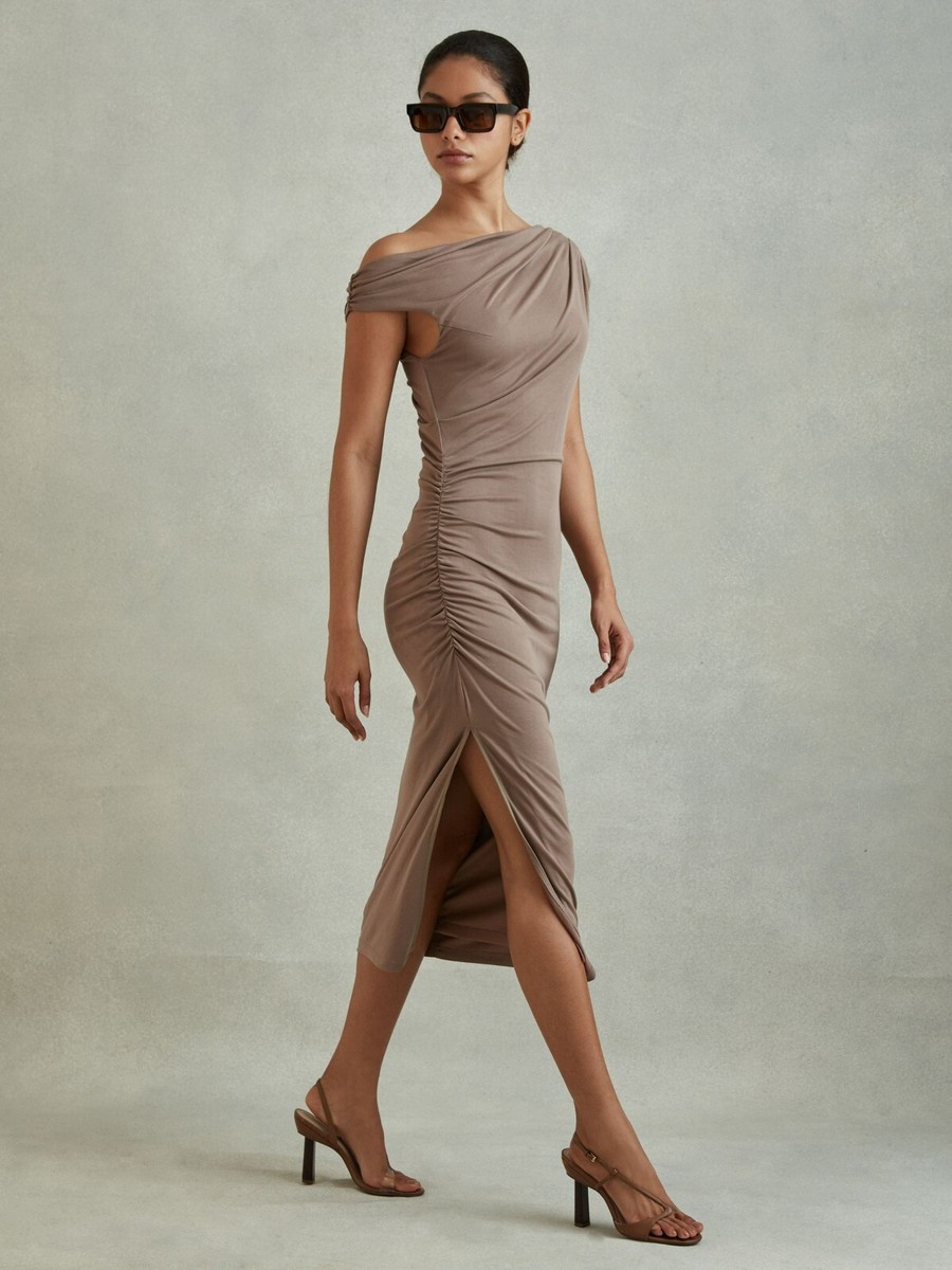 【海外限定】REISSワンピース☆Mocha Fern Bodycon Ruched Midi $210 REISS Fern Draped Bodycon Ruched Midi Dress | Mocha