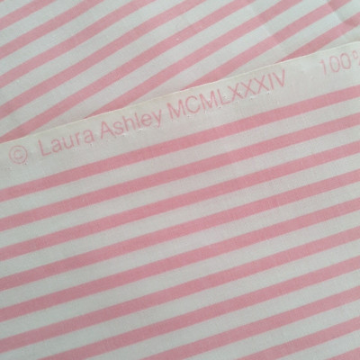 Vintage Laura Ashley rosa weiß gestreift Brighton Rock Baumwollstoff 1984 unbenutzt