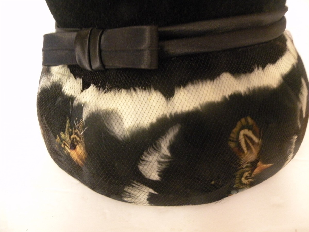 RETRO 1950s-60s BLACK VELVET FELT PILL BOX TYPE HAT VEIL 