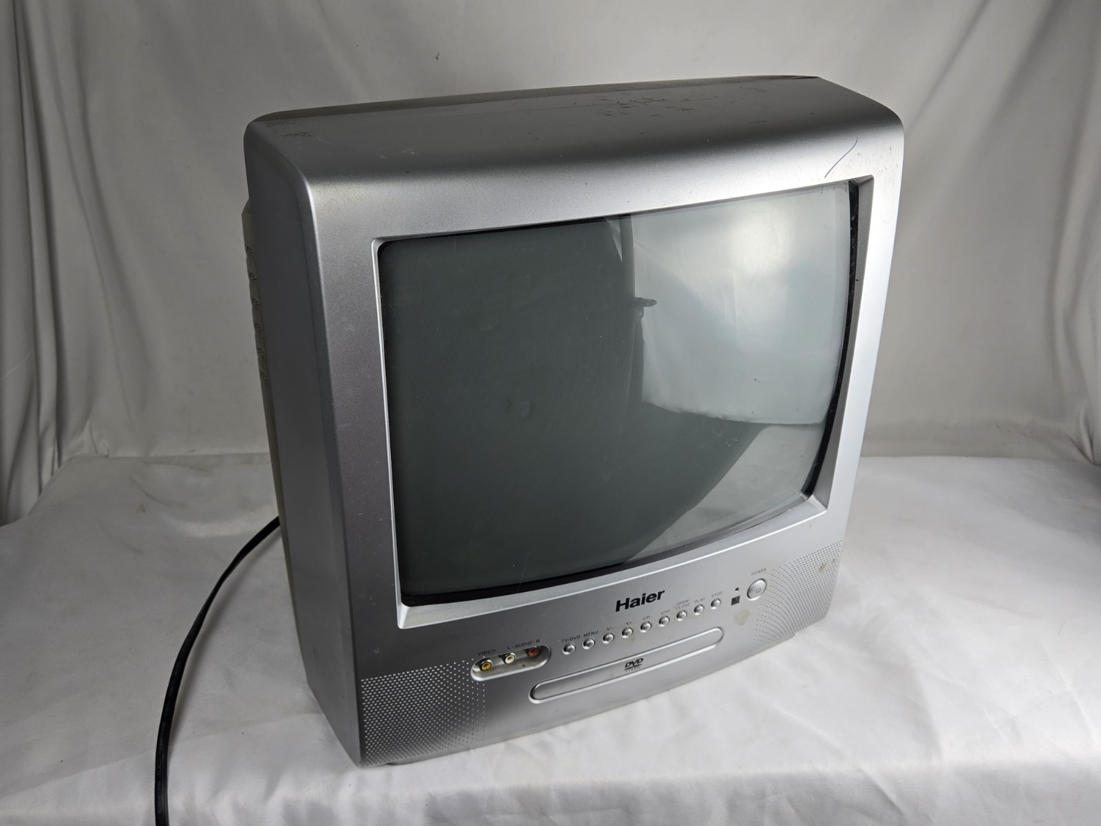 Haier TDC1314S 14" Color CRT TV/DVD Combo Television No Remote Tested All Works