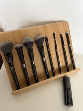 Avon powder blush contour thin eyeliner eyeshadow brushes makeup brush set of 9
