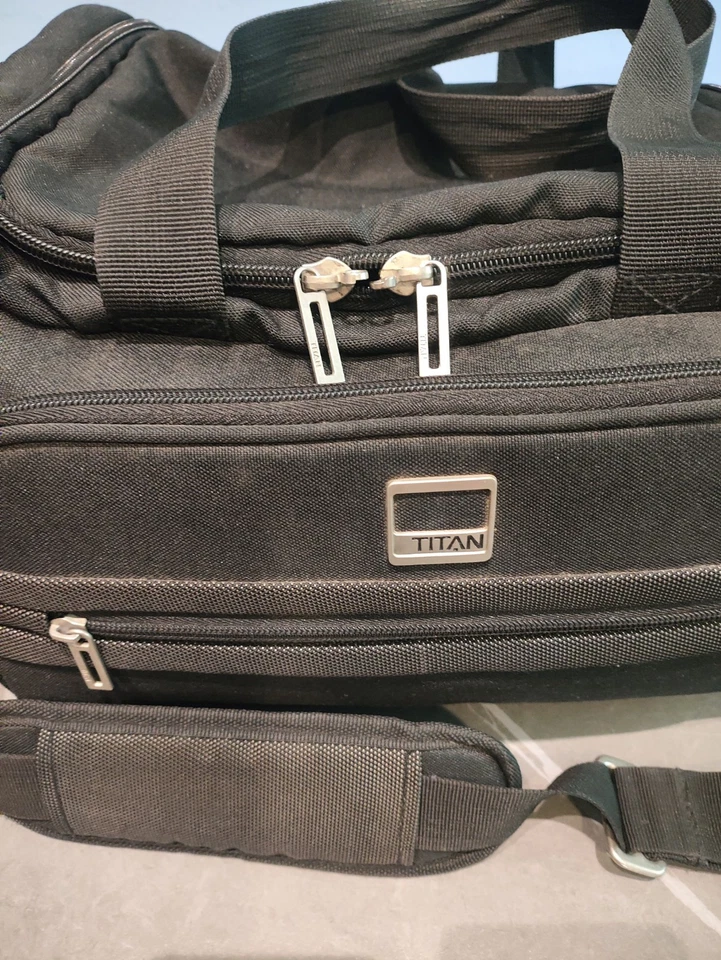 Titan Travelbag / Weekender / Reisetasche / Sporttasche - Bild 3 von 4