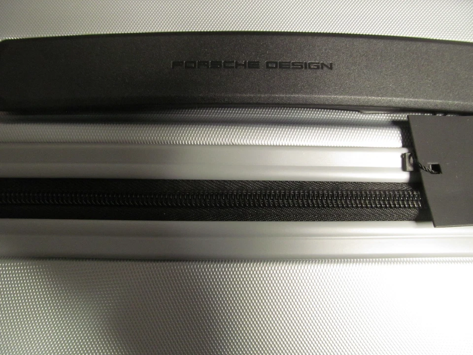 Bric's Milano, Italy Porsche 911-Racing Silver Voyager 22" Carry on-TSA Lock-NWT - Image 4 of 4