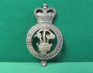 Post WW2 PPCLI Badge High Quality Sterling & Hallmarked Queens Crown Korean War