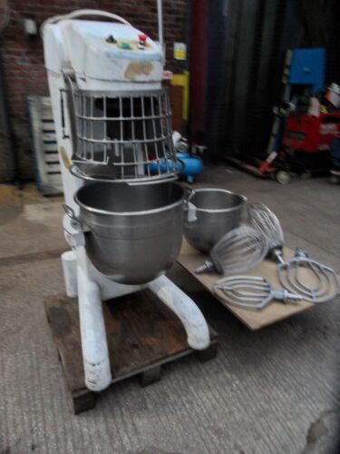Planetary Mixer. 60 Litre With Both 40 Litre & 60 Litre bowls And Stirrers. 415V - Picture 5 of 18