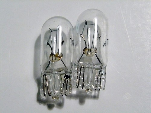 2pcs New Clear 194 Mini 12V Incandescent Wedge Instrument Panel Light Bulb Lamp - Picture 3 of 5