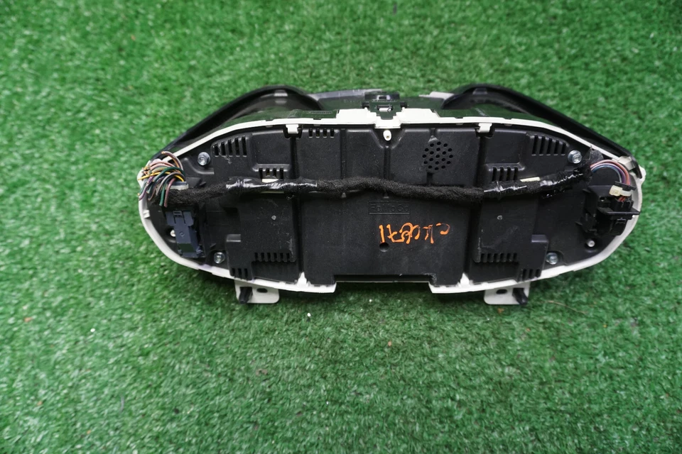 2015 FORD FIESTA Speedometer Gauge Cluster OEM 94021M7420 38K - Image 3 of 3